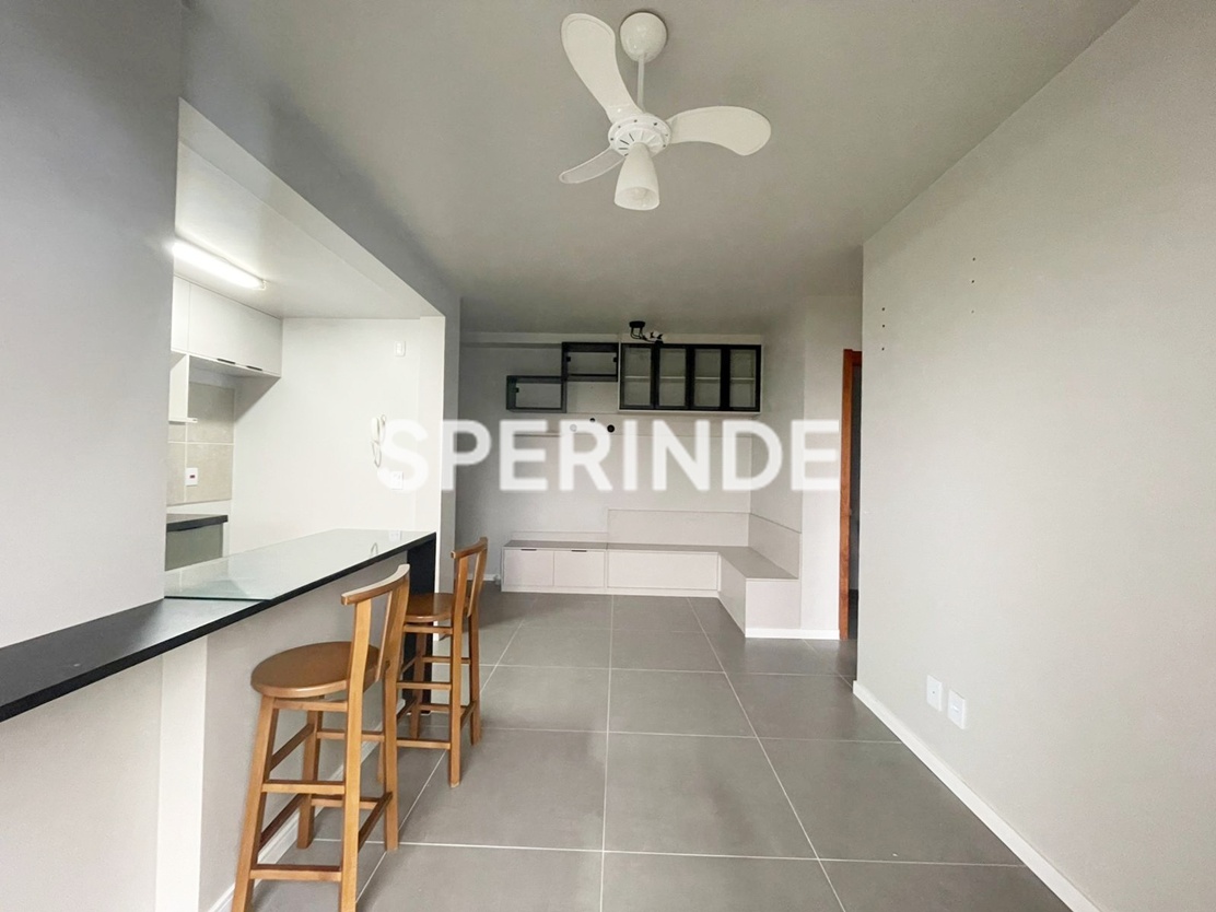 Apartamento para alugar com 58m², 2 quartos, 1 vaga no bairro Jardim Carvalho em Porto Alegre
