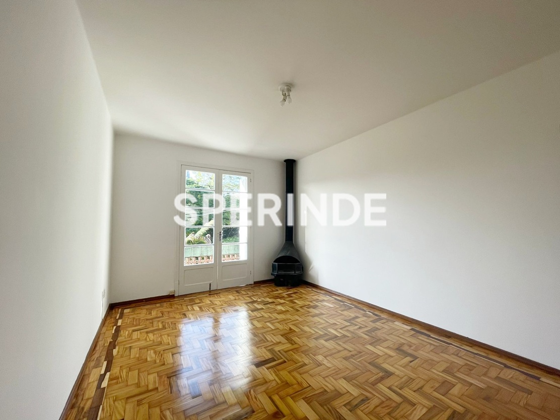 Apartamento para alugar com 63m², 2 quartos no bairro Rio Branco em Porto Alegre