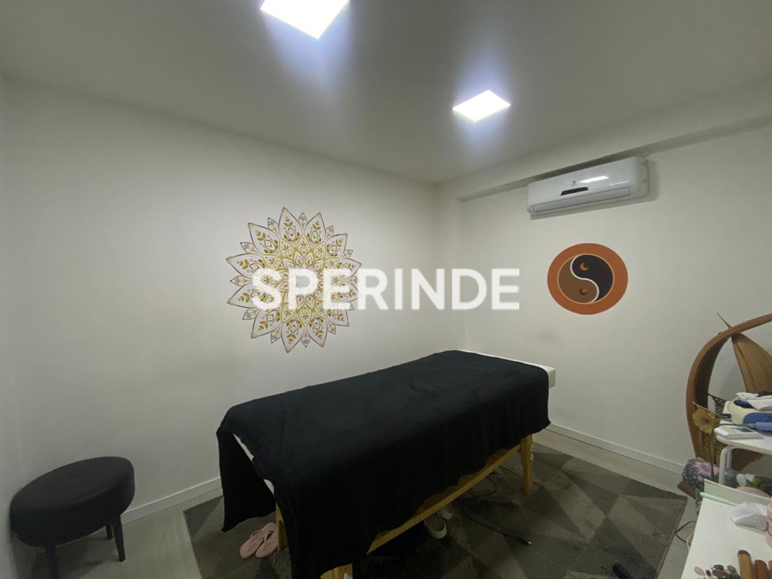 Sala para alugar com 40m², 1 vaga no bairro Santana em Porto Alegre