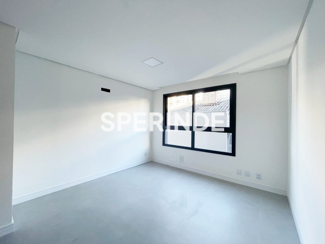 Apartamento para alugar com 37m², 1 quarto no bairro Rio Branco em Porto Alegre