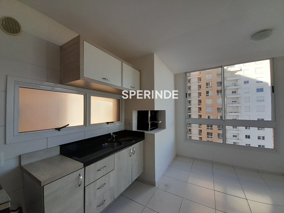 Apartamento para alugar com 110m², 3 quartos, 2 vagas no bairro Cristo Redentor em Caxias do Sul