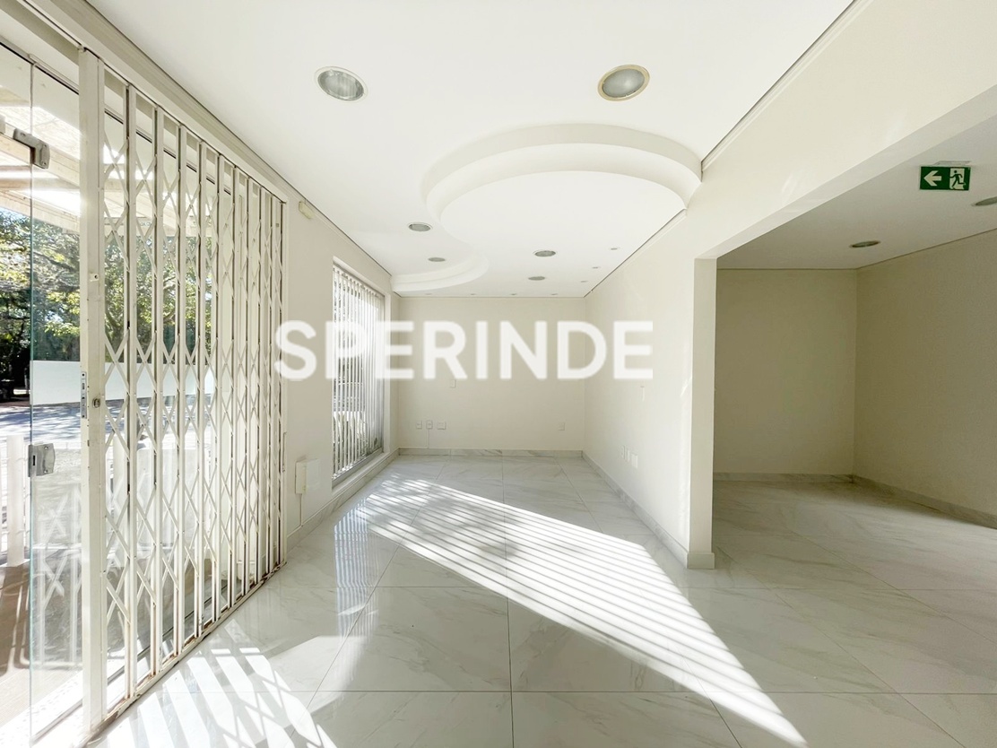 Casa Comercial para alugar com 381m² no bairro São João em Porto Alegre