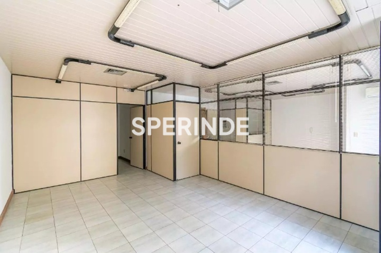 Sala para alugar com 100m² no bairro Menino Deus em Porto Alegre