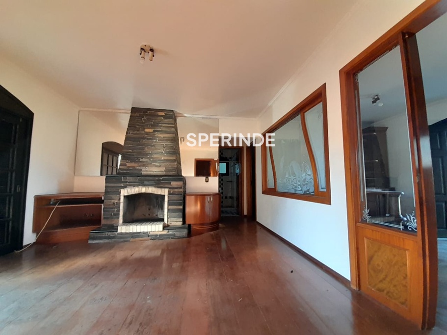 Casa para alugar com 207m², 3 quartos, 3 vagas no bairro Cidade Nova em Caxias do Sul