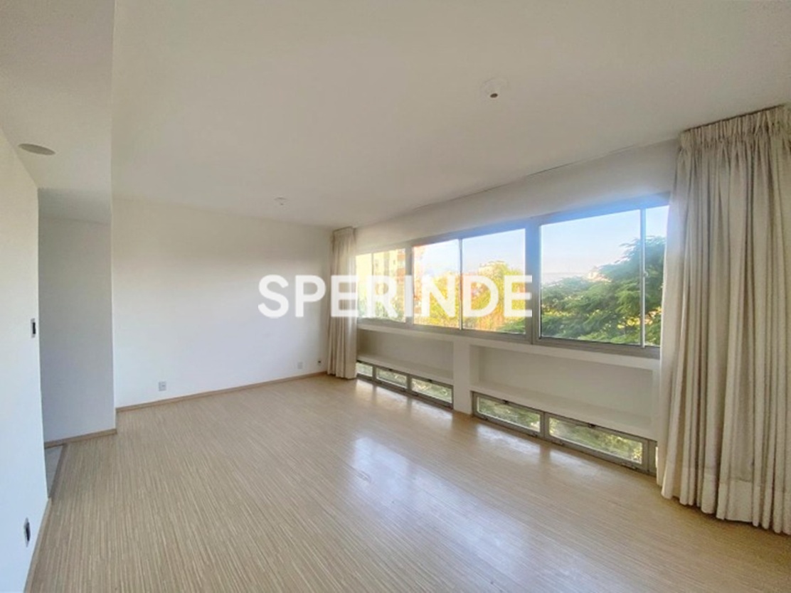 Apartamento para alugar com 110m², 3 quartos, 1 vaga no bairro Petrópolis em Porto Alegre