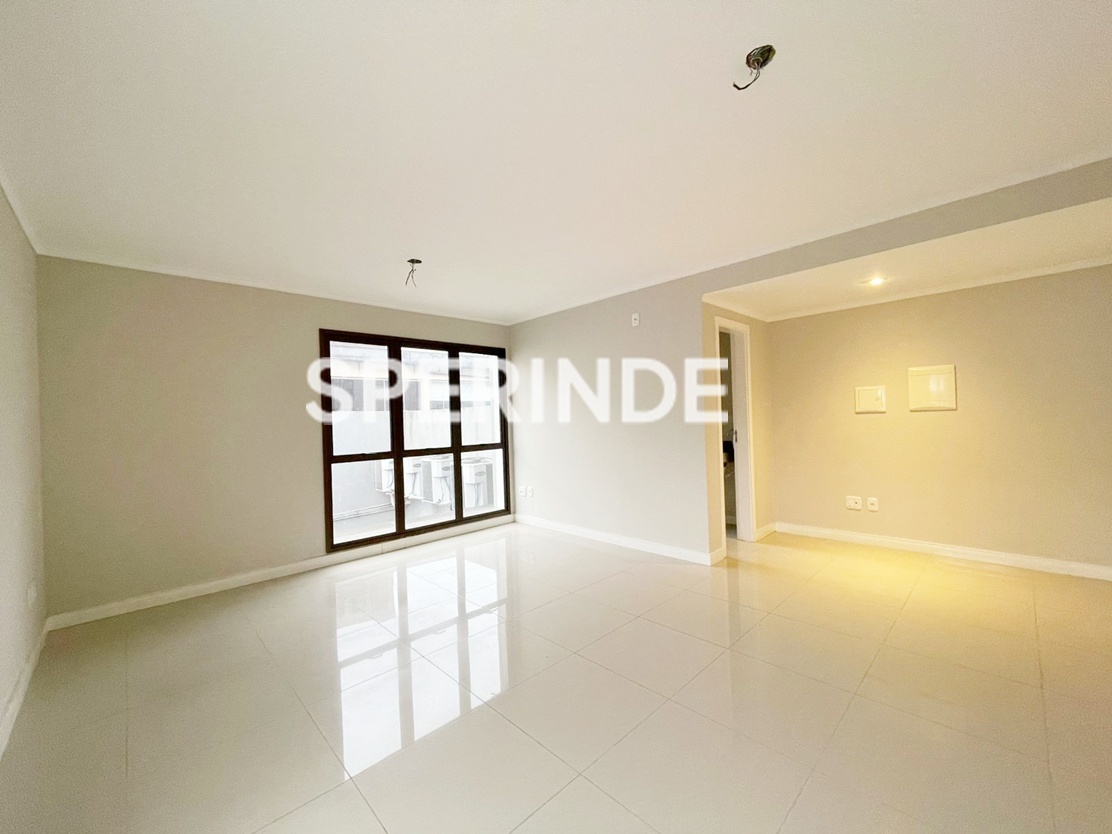 Sala para alugar com 28m², 1 vaga no bairro Santana em Porto Alegre