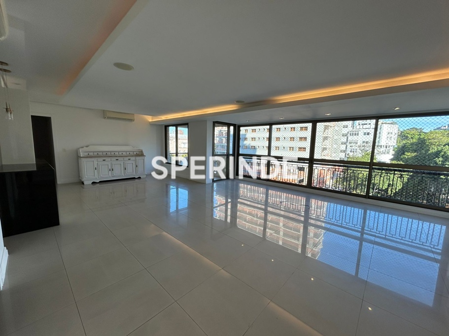 Apartamento para alugar com 161m², 3 quartos, 2 vagas no bairro Moinhos de Vento em Porto Alegre