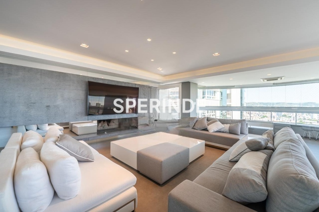 Apartamento para alugar com 220m², 3 quartos, 5 vagas no bairro Bela Vista em Porto Alegre