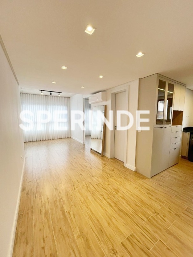 Apartamento para alugar com 45m², 1 quarto, 1 vaga no bairro Petrópolis em Porto Alegre