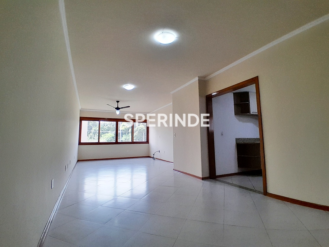 Apartamento para alugar com 174m², 3 quartos, 1 vaga no bairro Passo d'Areia em Porto Alegre