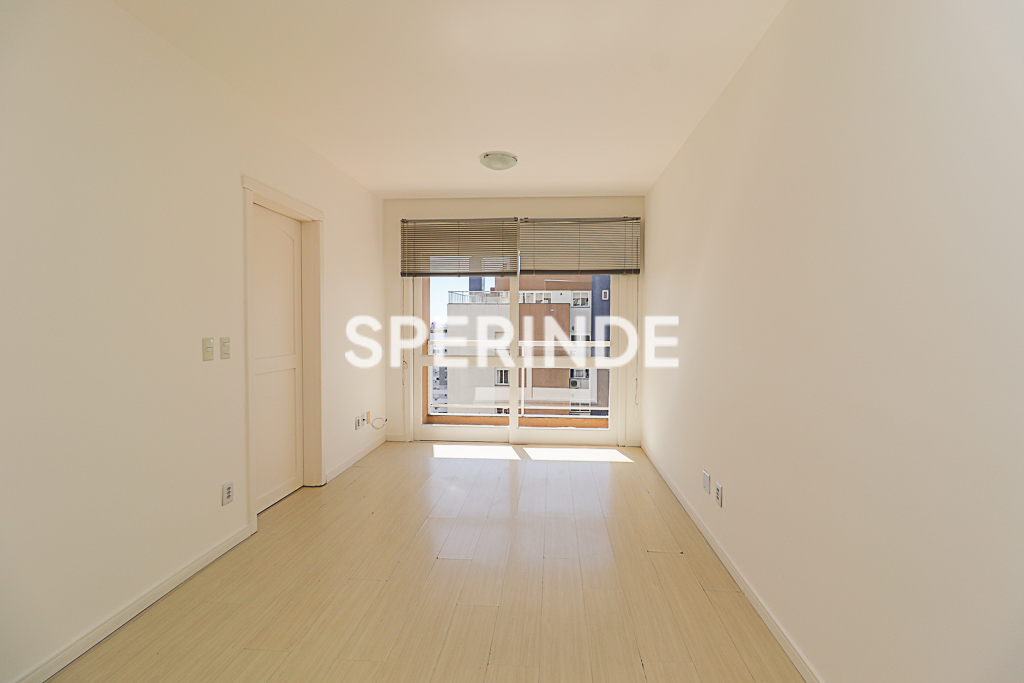 Apartamento para alugar com 130m², 3 quartos no bairro Chácara das Pedras em Porto Alegre