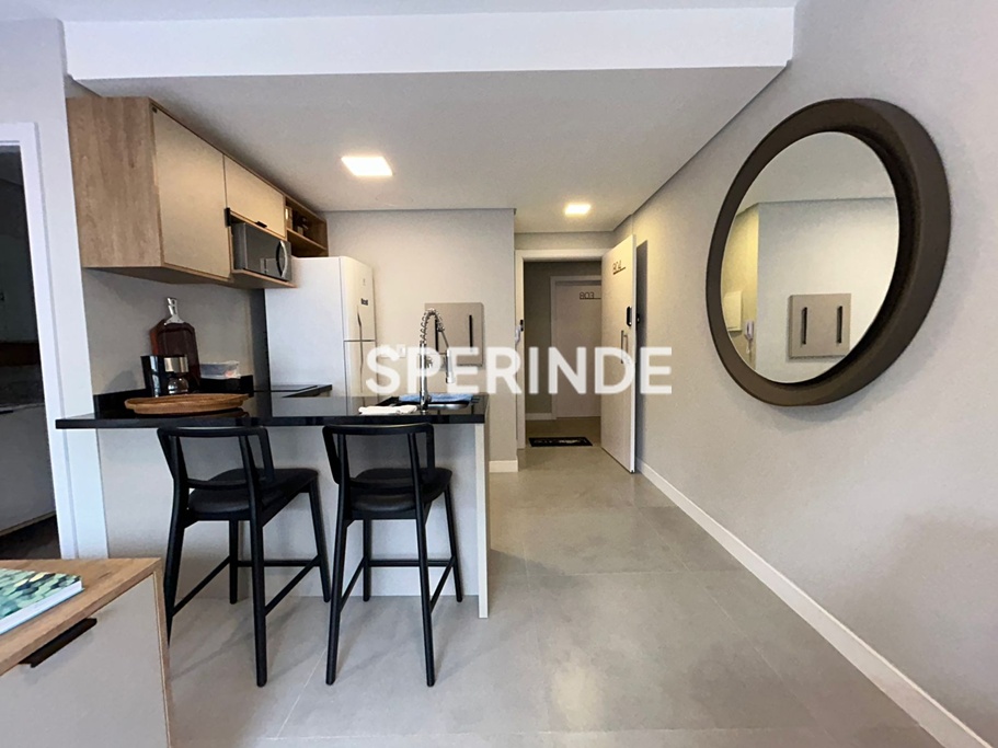 Apartamento para alugar com 29m², 1 quarto, 1 vaga no bairro Moinhos de Vento em Porto Alegre