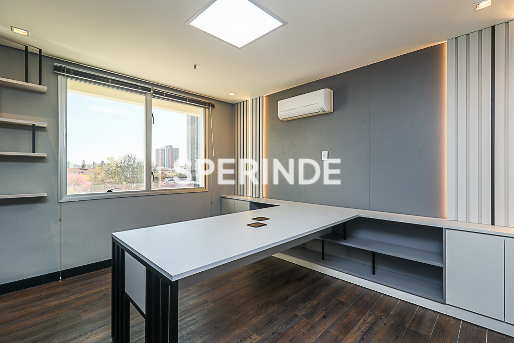 Sala para alugar, 1 vaga no bairro Jardim Europa em Porto Alegre