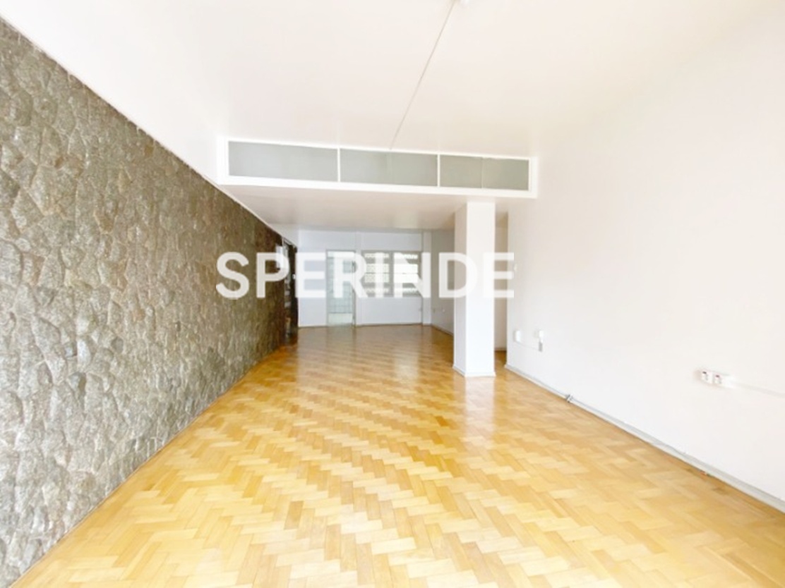 Apartamento para alugar com 154m², 3 quartos, 1 vaga no bairro Centro Histórico em Porto Alegre