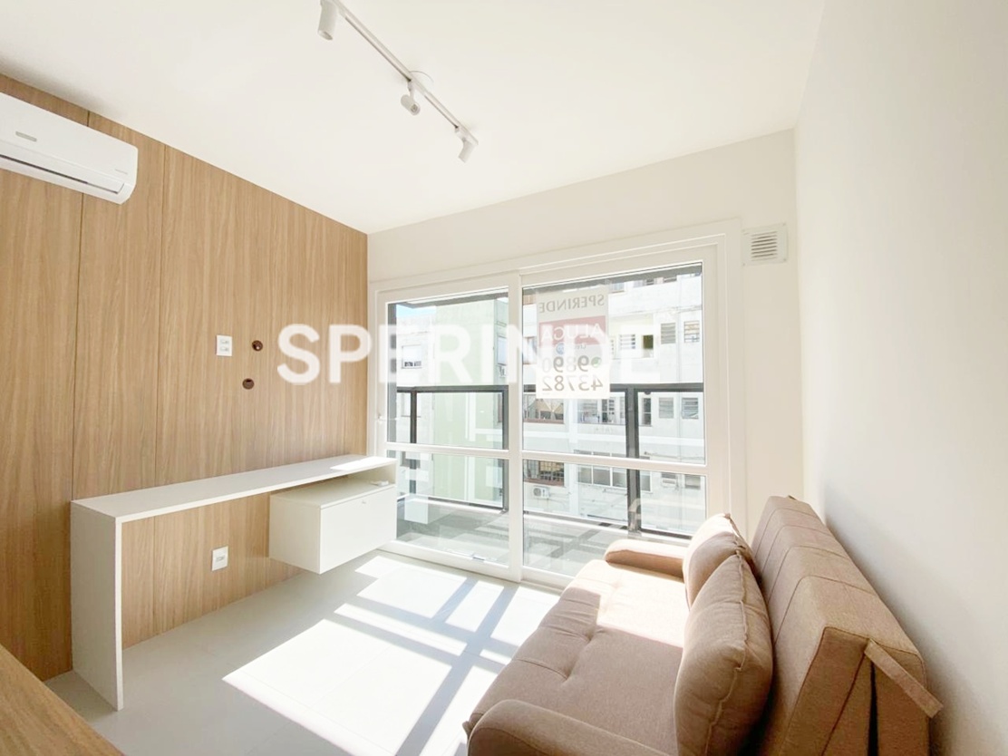 Apartamento para alugar com 32m², 1 quarto, 1 vaga no bairro Cidade Baixa em Porto Alegre