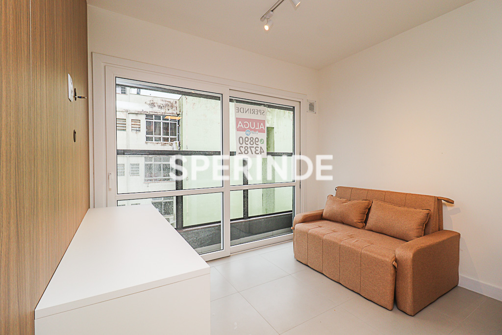 Apartamento para alugar com 32m², 1 quarto, 1 vaga no bairro Cidade Baixa em Porto Alegre