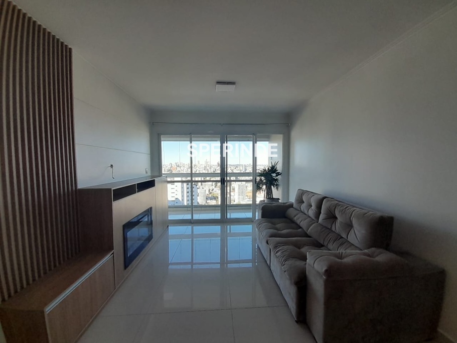 Apartamento para alugar com 110m², 3 quartos, 1 vaga no bairro Universitario em Caxias do Sul