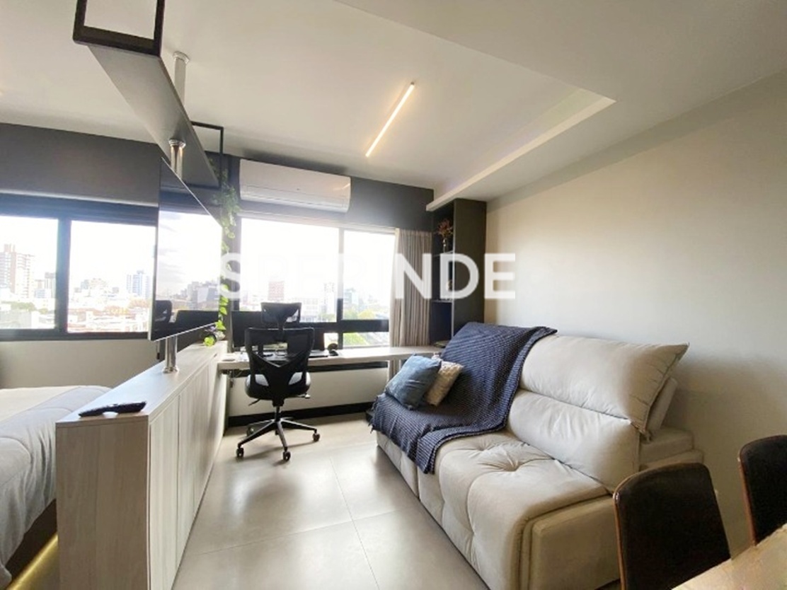 Apartamento para alugar com 45m², 1 quarto, 1 vaga no bairro Azenha em Porto Alegre