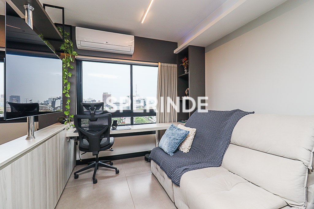 Apartamento para alugar com 45m², 1 quarto, 1 vaga no bairro Azenha em Porto Alegre