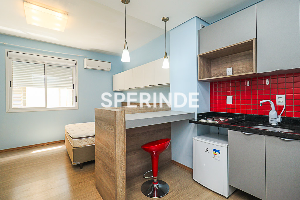 Apartamento para alugar com 37m², 1 quarto, 1 vaga no bairro Centro Histórico em Porto Alegre