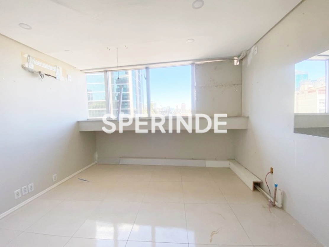 Sala para alugar com 132m², 1 vaga no bairro Auxiliadora em Porto Alegre