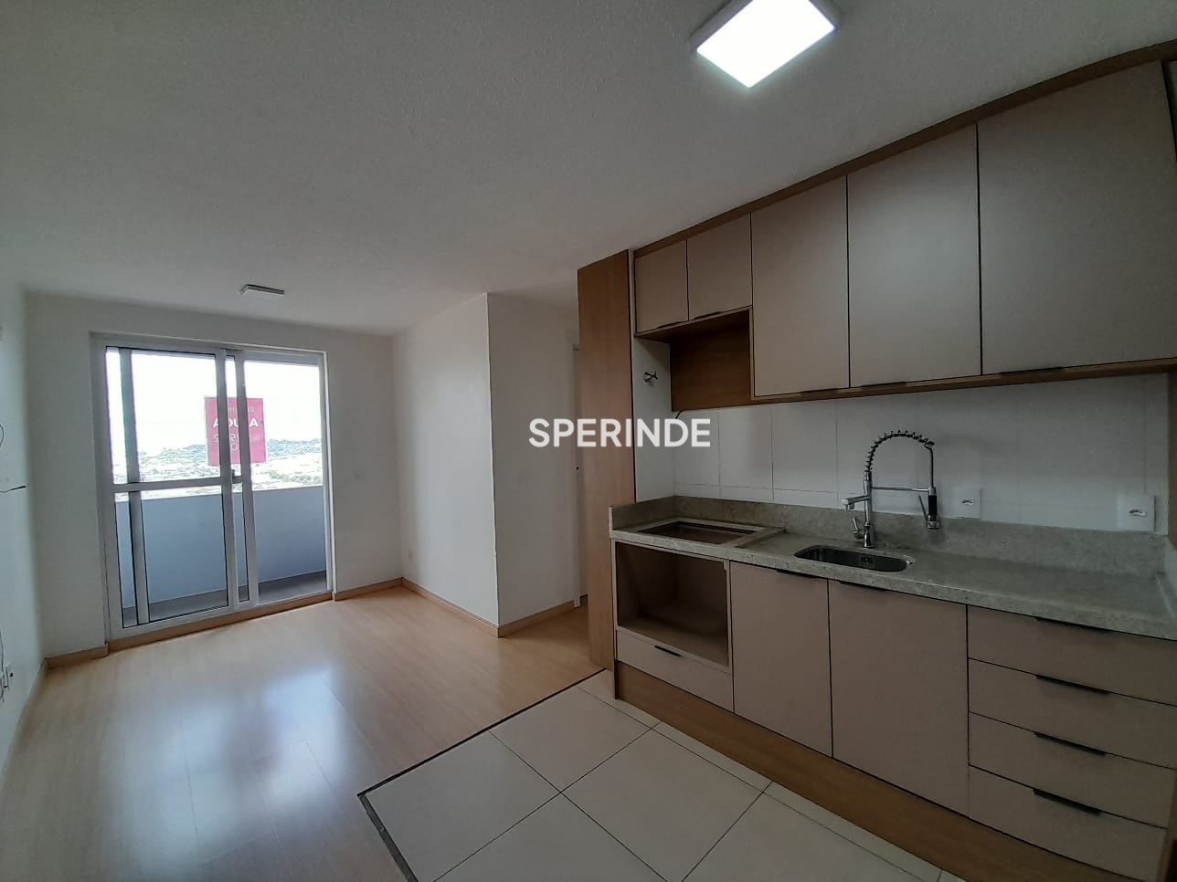 Apartamento para alugar com 60m², 2 quartos, 1 vaga no bairro Interlagos em Caxias do Sul