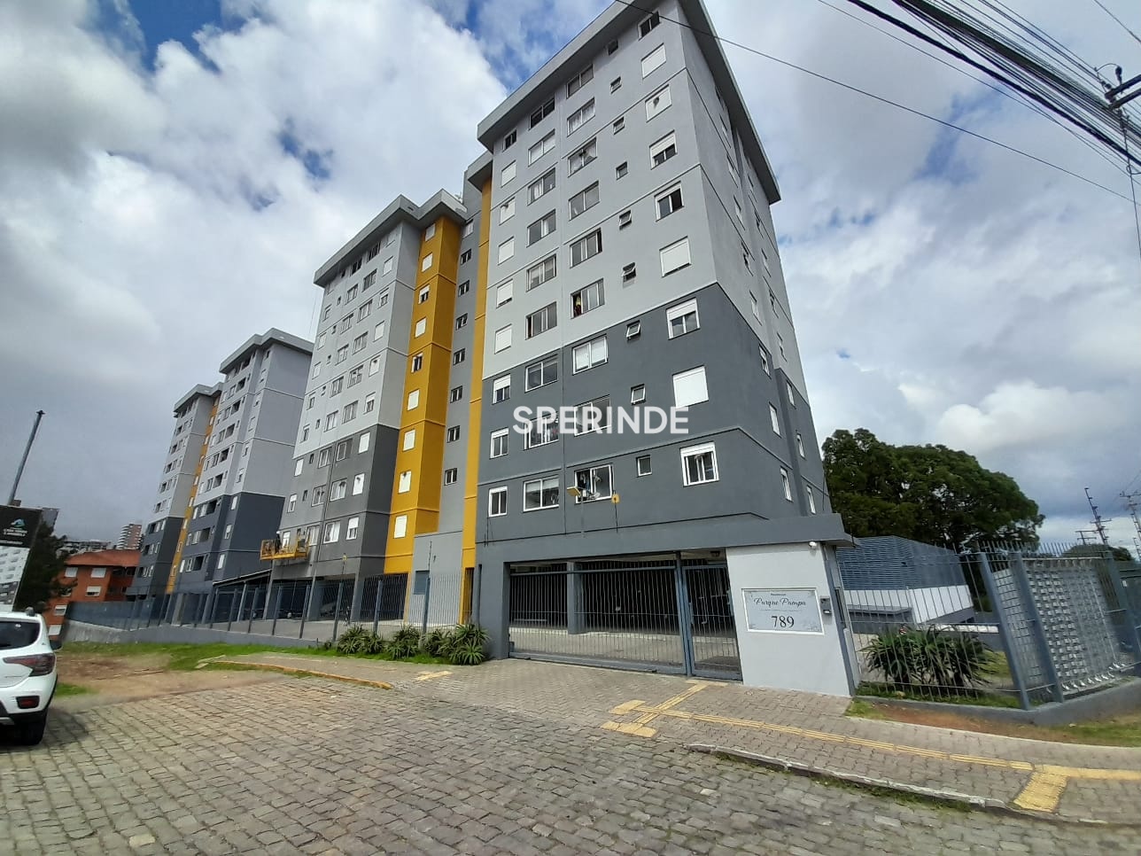 Apartamento para alugar com 60m², 2 quartos, 1 vaga no bairro Interlagos em Caxias do Sul
