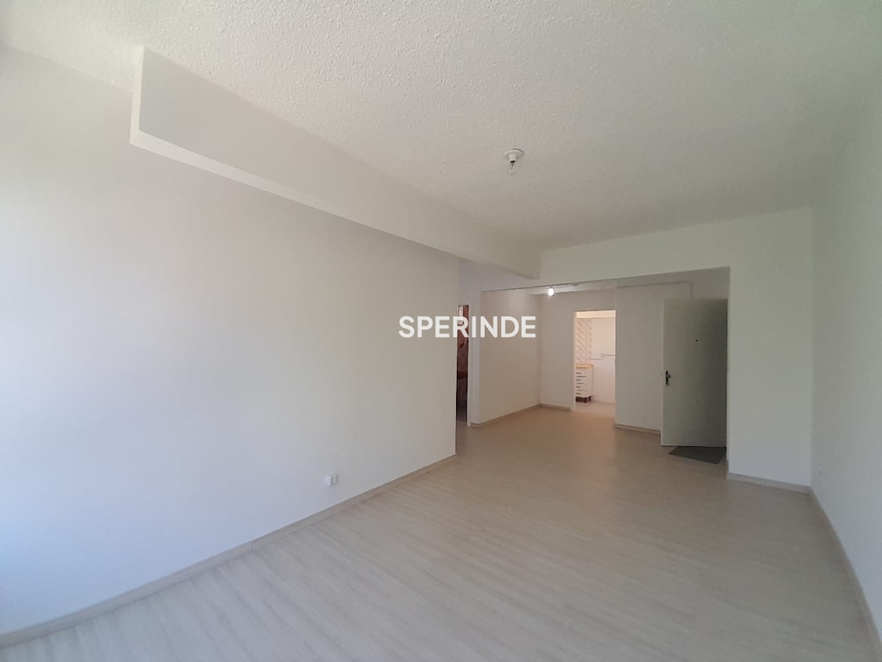 Apartamento para alugar com 60m², 2 quartos no bairro Centro em Caxias do Sul