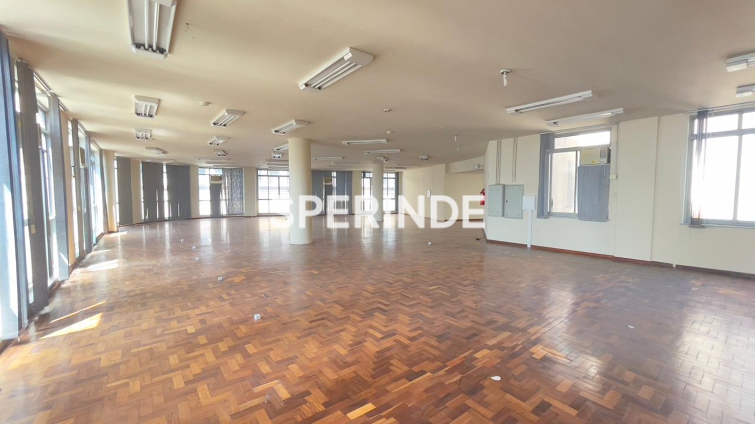 Andar para alugar com 600m² no bairro Centro Histórico em Porto Alegre