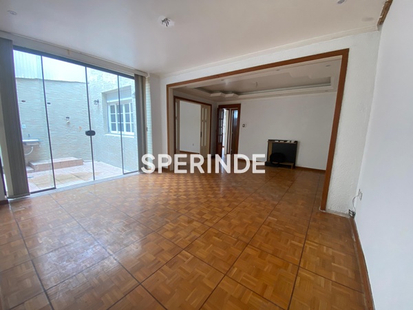 Apartamento para alugar com 121m², 2 quartos, 2 vagas no bairro Petrópolis em Porto Alegre