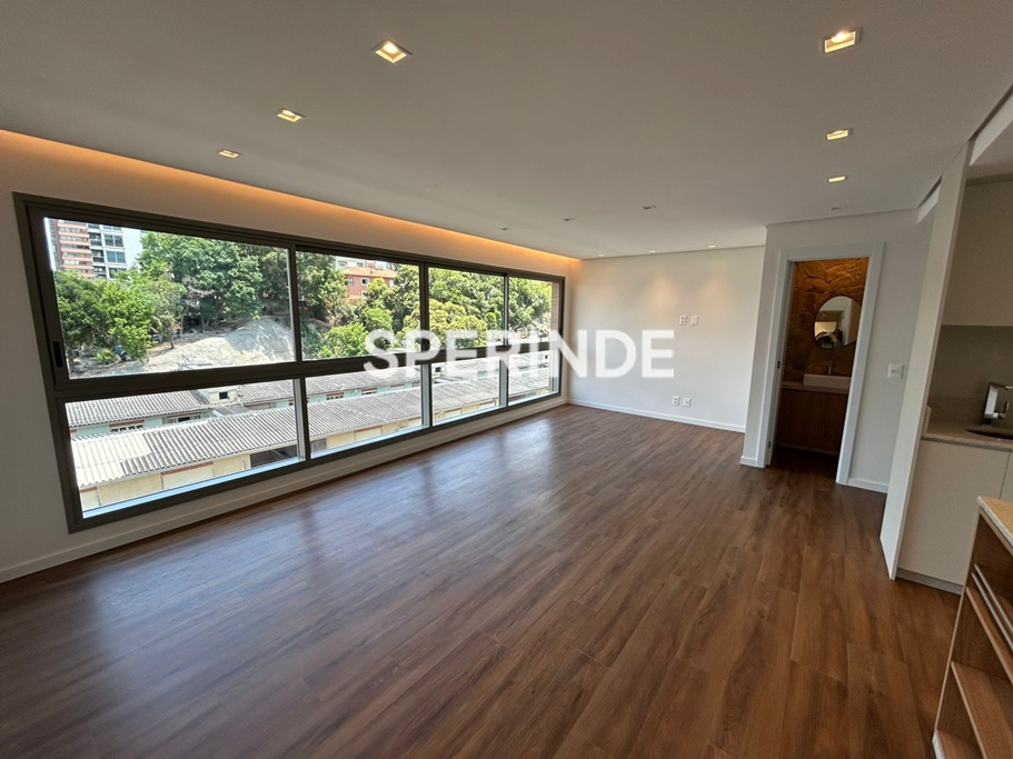 Apartamento para alugar com 116m², 3 quartos, 2 vagas no bairro Rio Branco em Porto Alegre