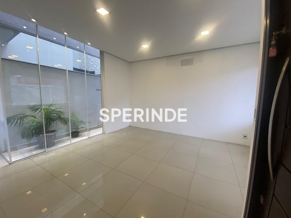 Casa para alugar com 200m², 4 quartos, 1 vaga no bairro Sarandi em Porto Alegre