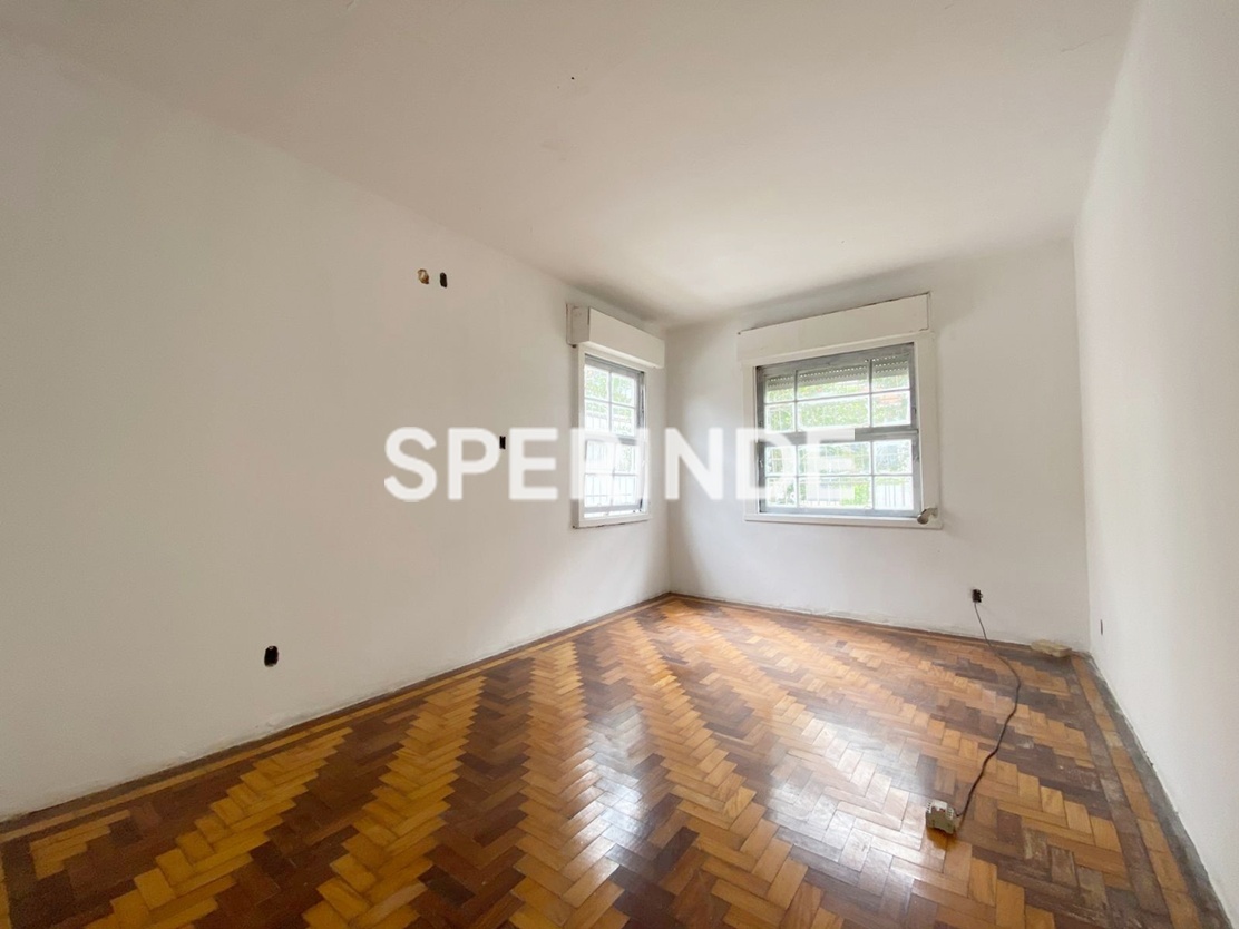 Casa para alugar com 200m², 3 quartos no bairro Santa Maria Goretti em Porto Alegre