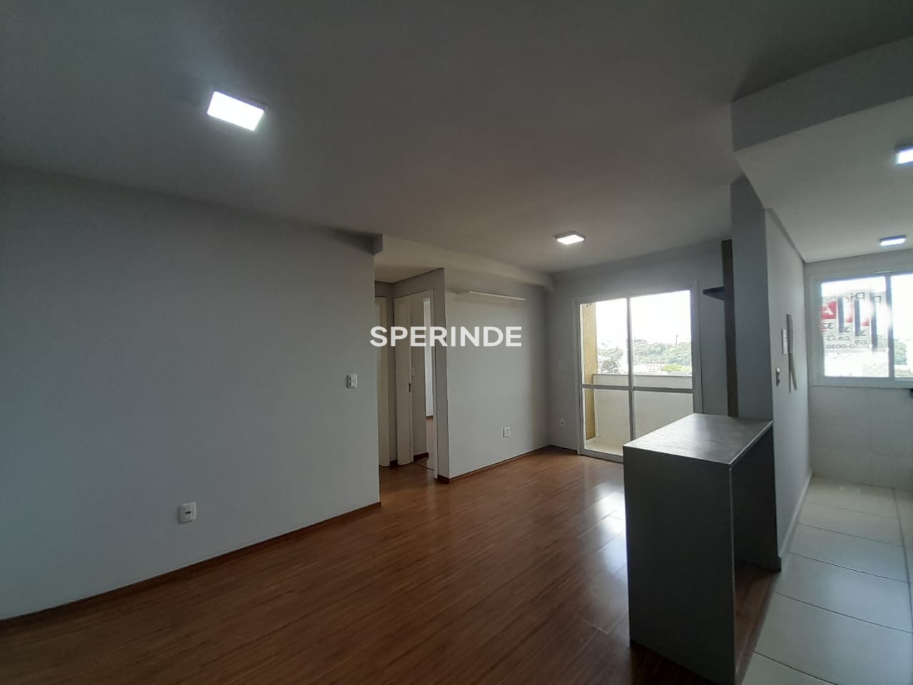 Apartamento para alugar com 55m², 2 quartos, 1 vaga no bairro São Leopoldo em Caxias do Sul