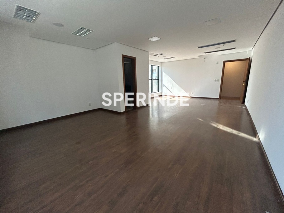 Sala para alugar com 48m², 1 vaga no bairro Praia de Belas em Porto Alegre