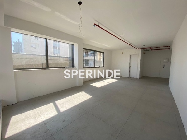 Sala para alugar com 135m² no bairro Independência em Porto Alegre