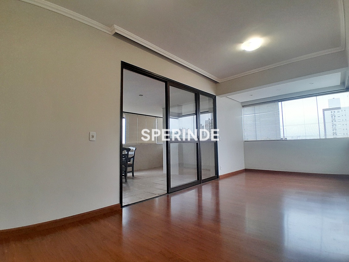 Apartamento para alugar com 107m², 3 quartos, 2 vagas no bairro Petrópolis em Porto Alegre