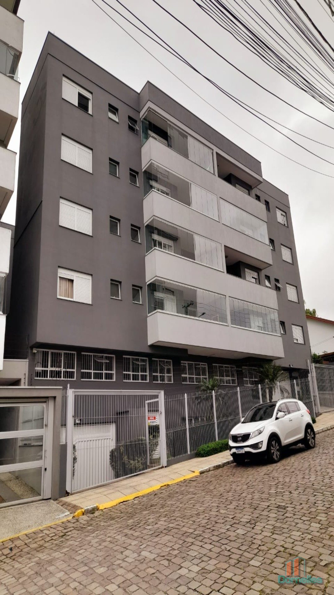 Apartamento para alugar com 96m², 2 quartos no bairro Panazzolo em Caxias do Sul