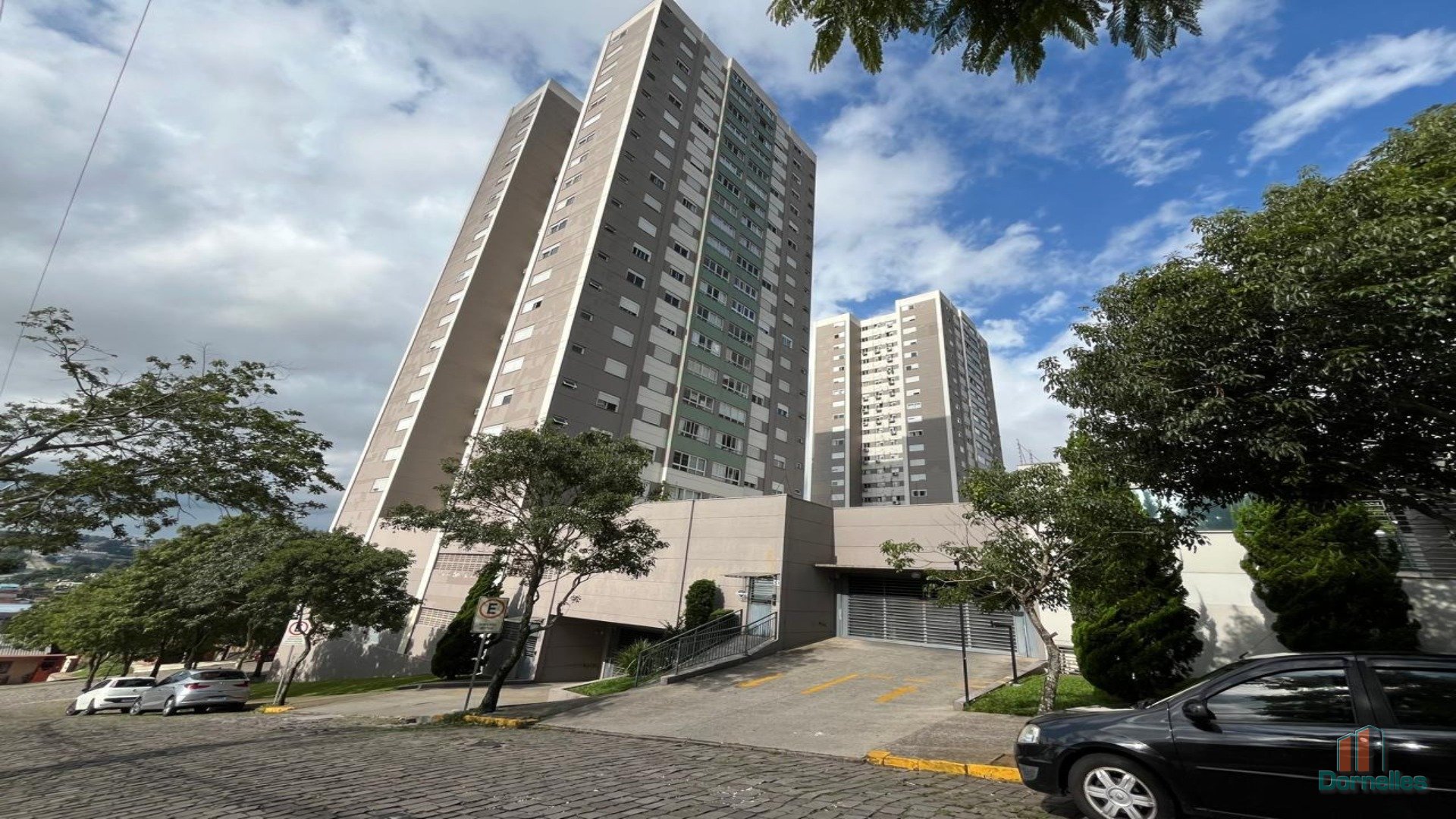 Apartamento para alugar com 90m², 2 quartos no bairro Madureira em Caxias do Sul