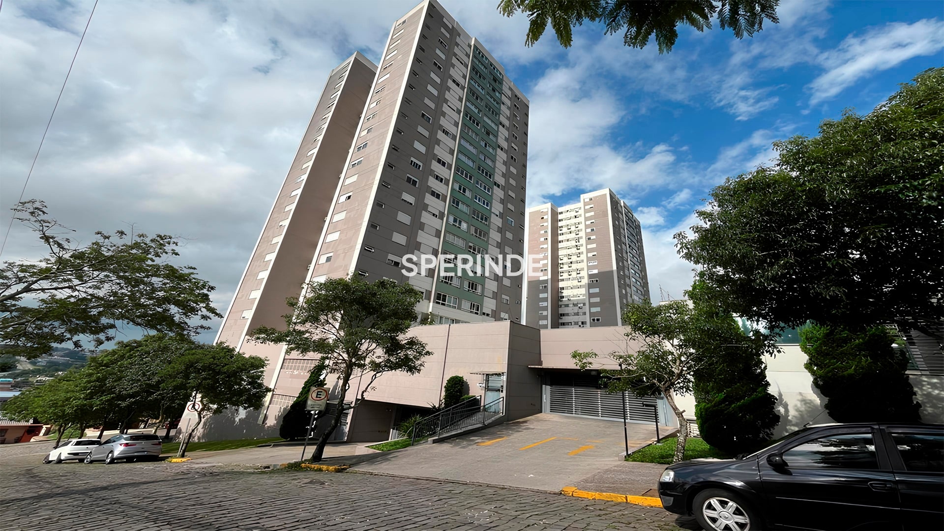 Apartamento para alugar com 90m², 2 quartos no bairro Madureira em Caxias do Sul