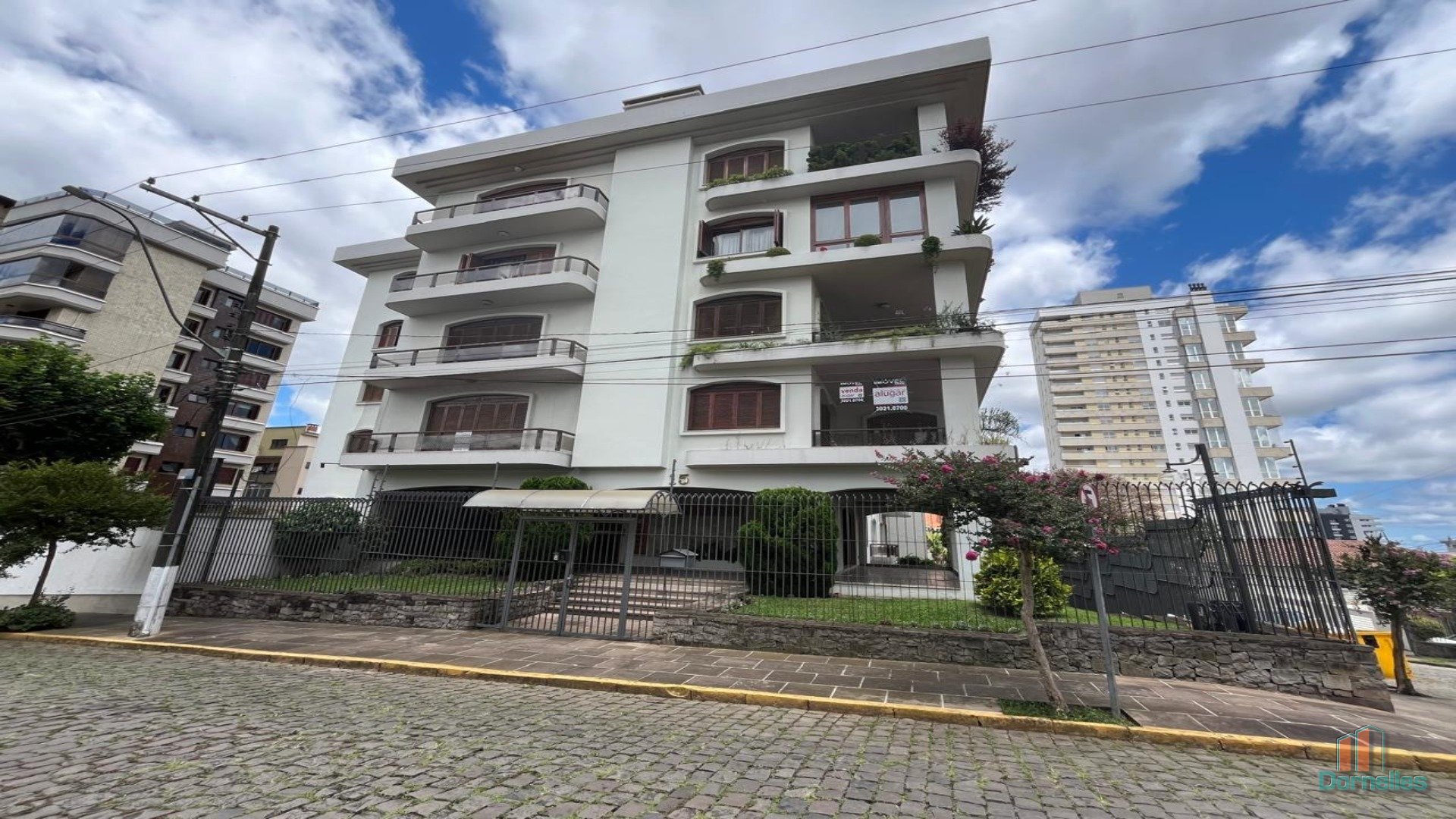 Apartamento para alugar com 382m², 4 quartos no bairro Panazzolo em Caxias do Sul