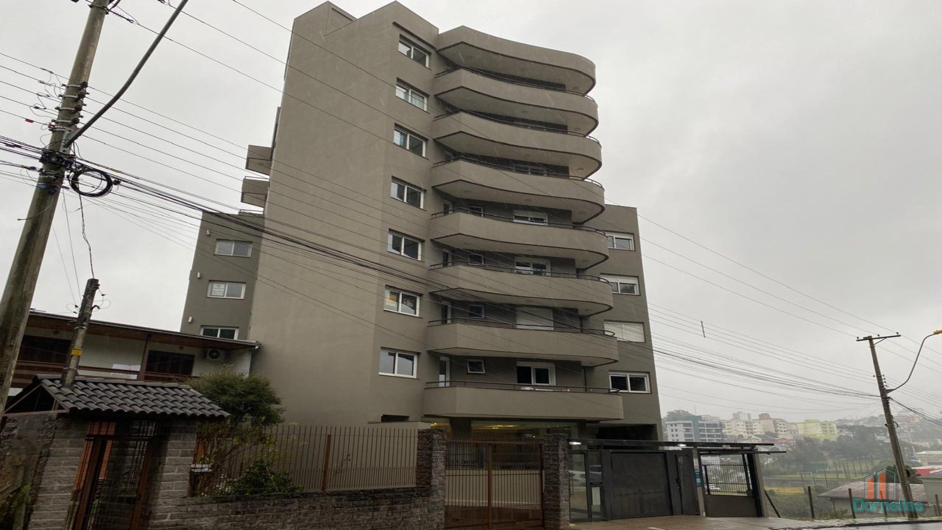 Apartamento para alugar com 105m², 2 quartos no bairro Panazzolo em Caxias do Sul