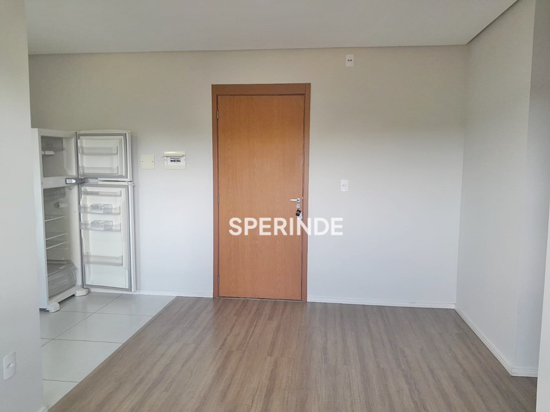 Apartamento para alugar com 55m², 2 quartos no bairro Kayser em Caxias do Sul
