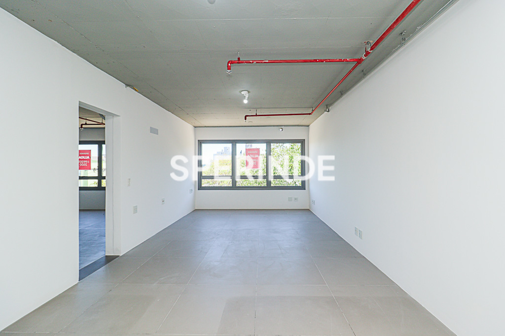 Sala para alugar com 78m², 1 vaga no bairro Auxiliadora em Porto Alegre