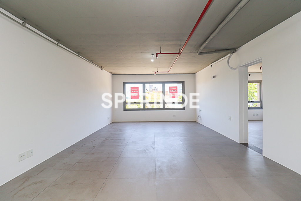 Sala para alugar com 41m², 1 vaga no bairro Auxiliadora em Porto Alegre