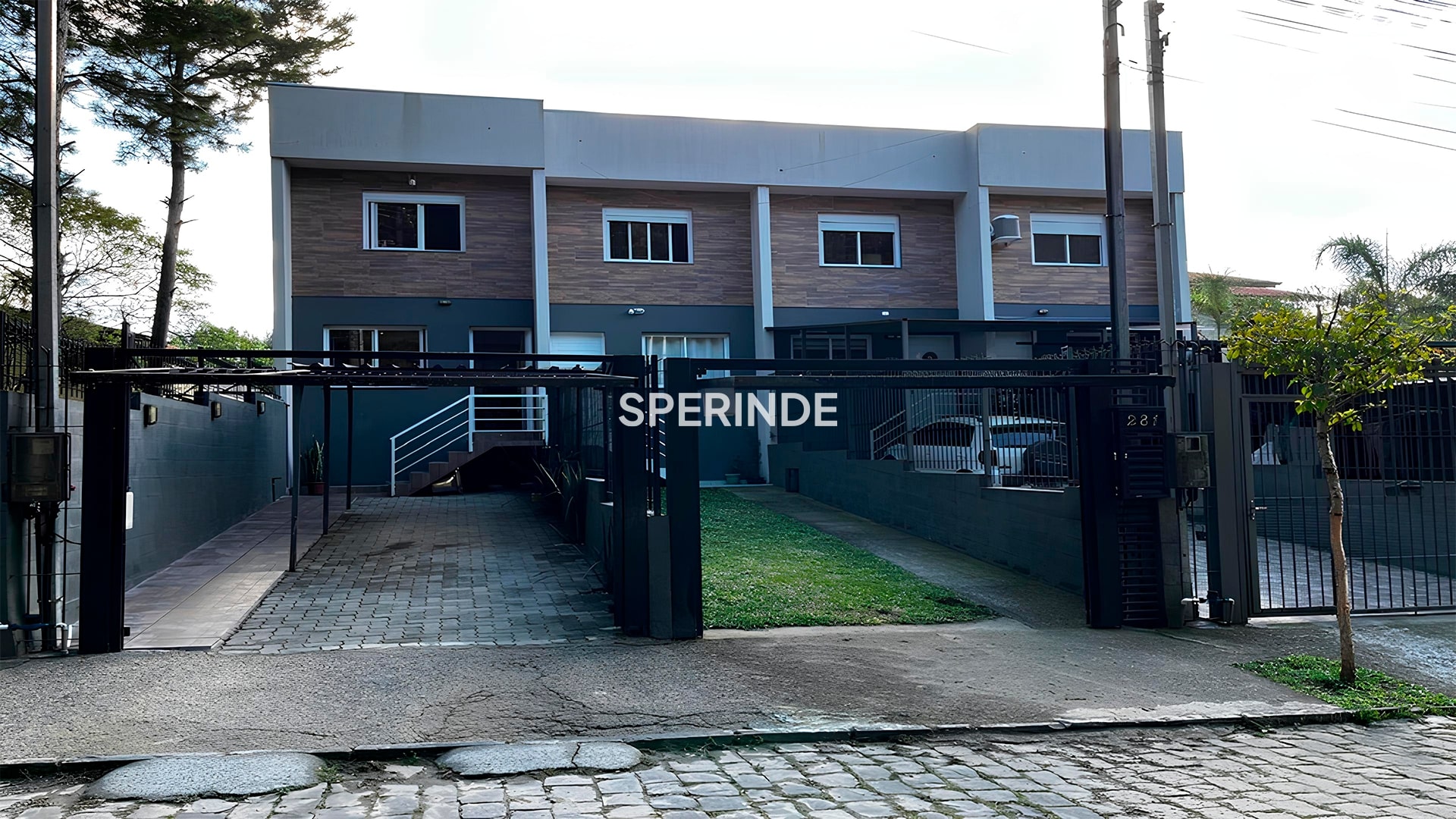 Sobrado para alugar com 75m², 2 quartos no bairro Desvio Rizzo em Caxias do Sul