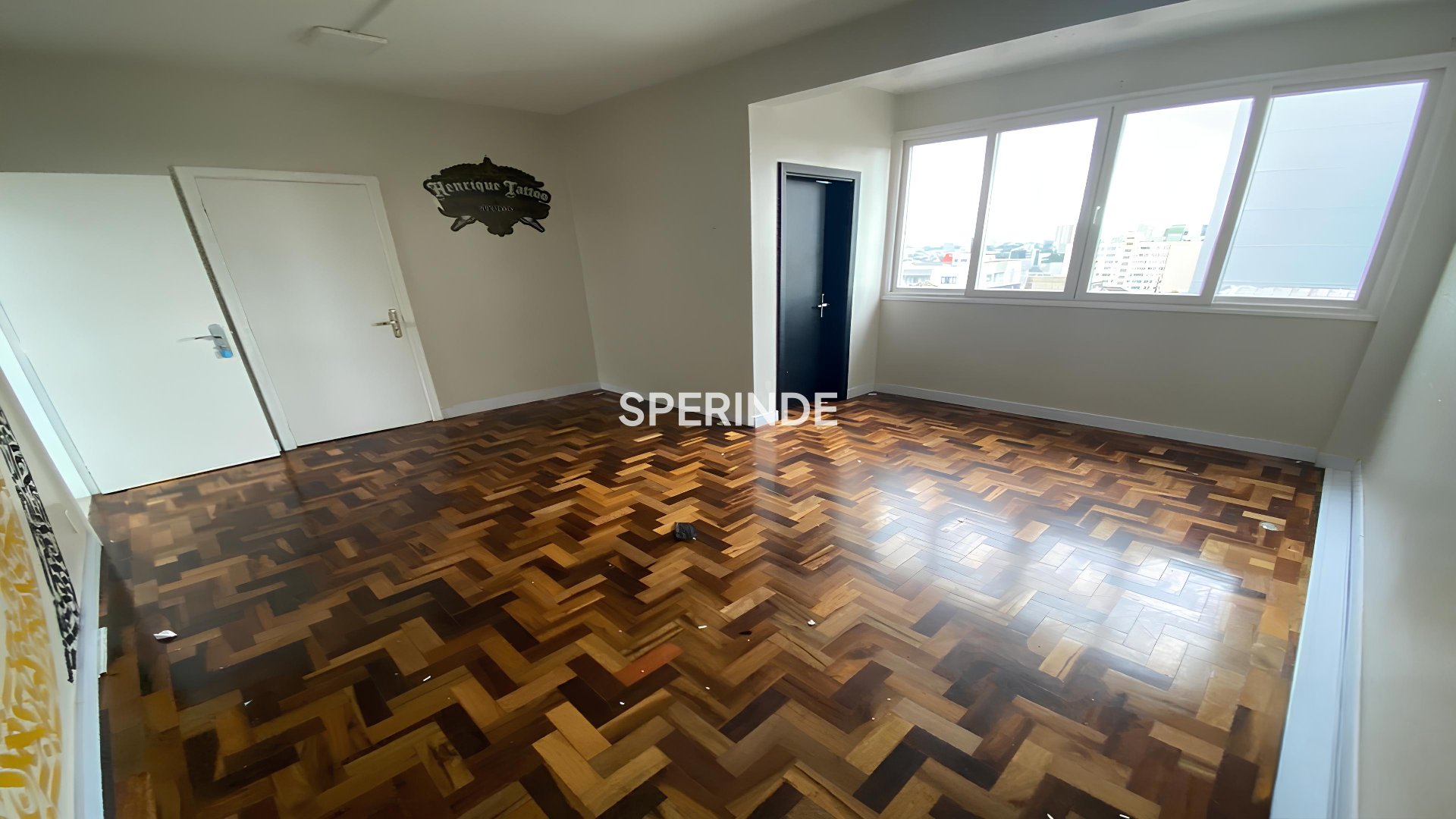 Sala para alugar com 30m² no bairro Centro em Caxias do Sul