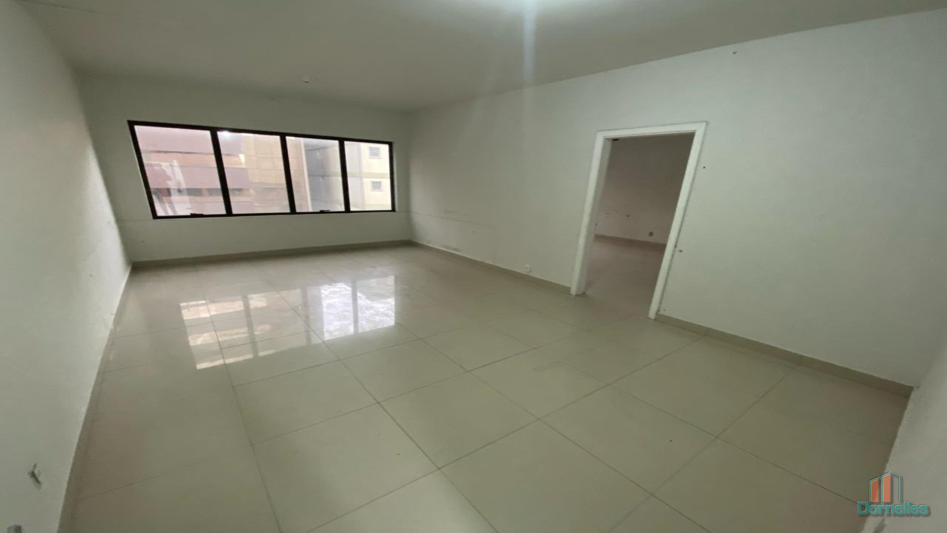 Sala para alugar com 80m² no bairro Centro em Caxias do Sul