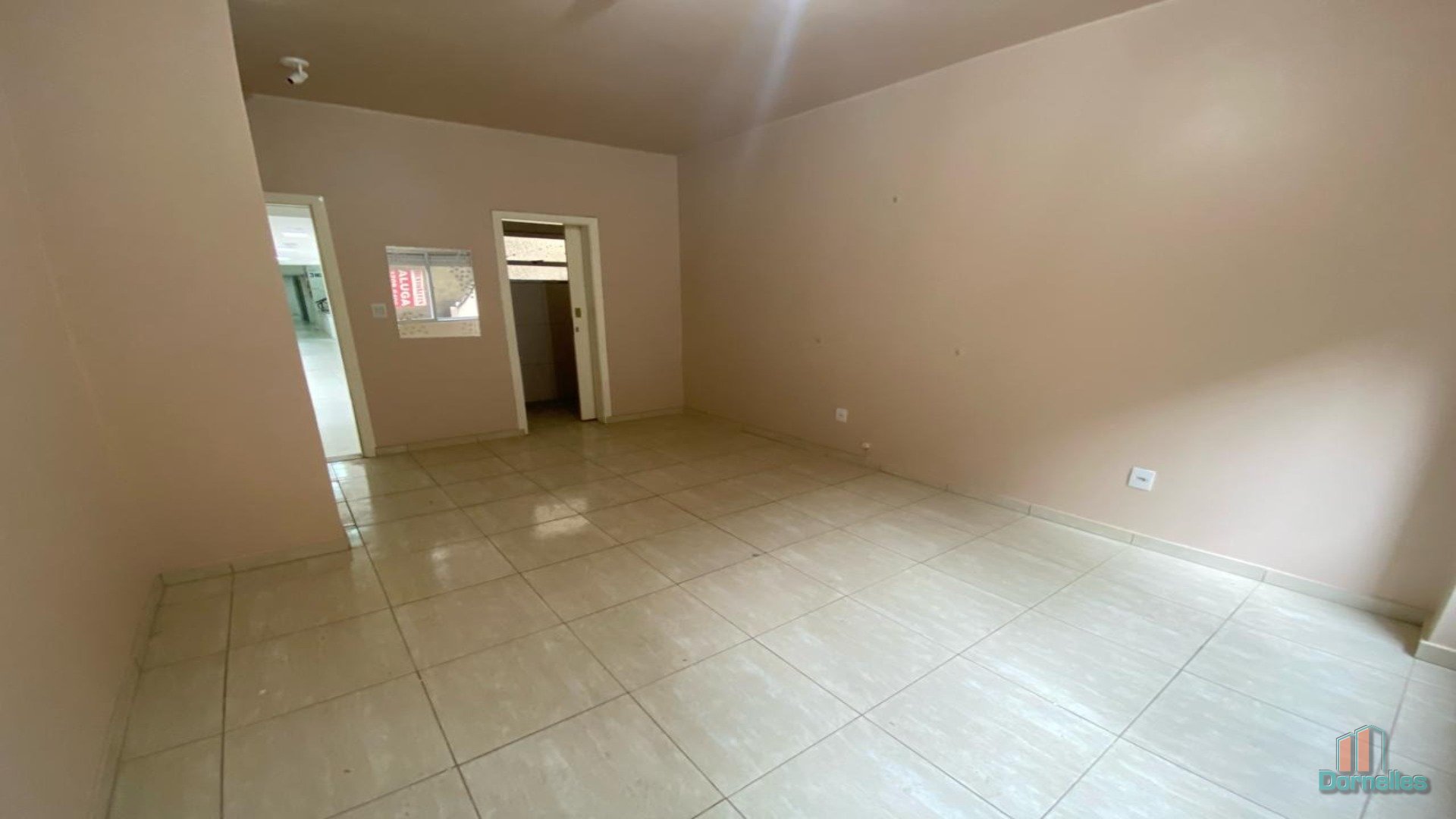 Sala para alugar com 26m² no bairro Centro em Caxias do Sul