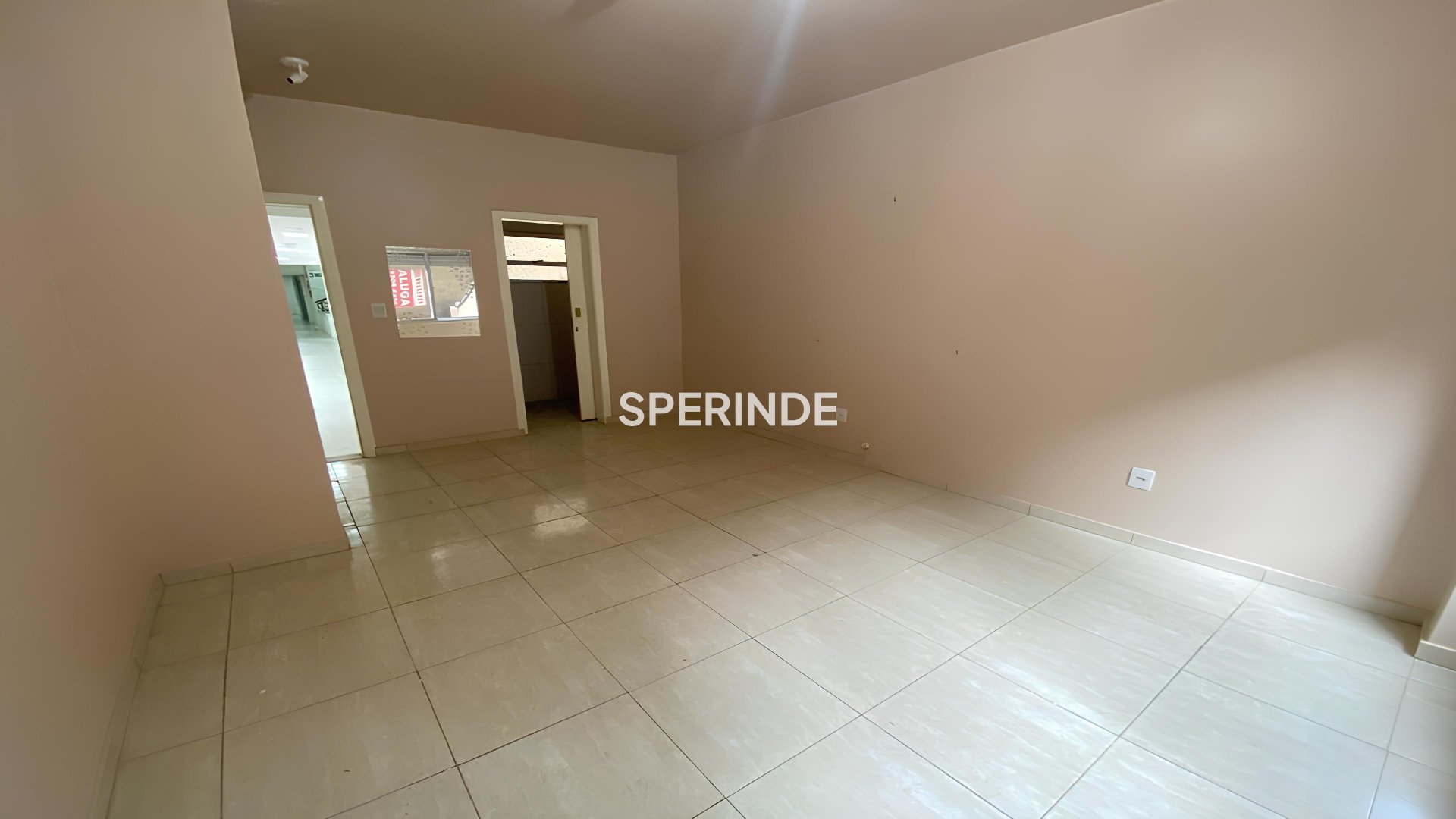 Sala para alugar com 26m² no bairro Cinquentenario em Caxias do Sul